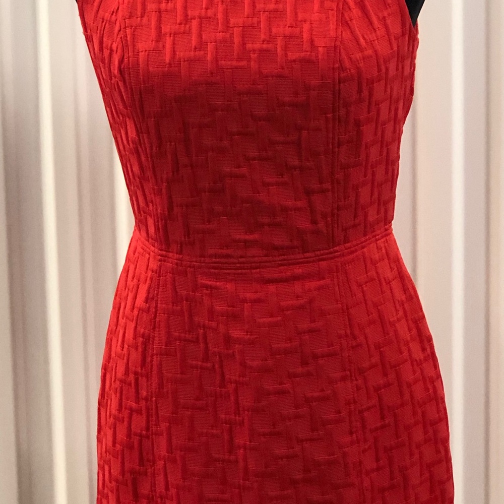Banana Republic Sleeveless Red Sheath Silhouette. Preloved - Picture 2 of 9